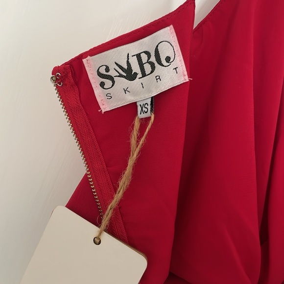 Knotted top never worn perfect for a pencil skirt - Picture 3 of 4